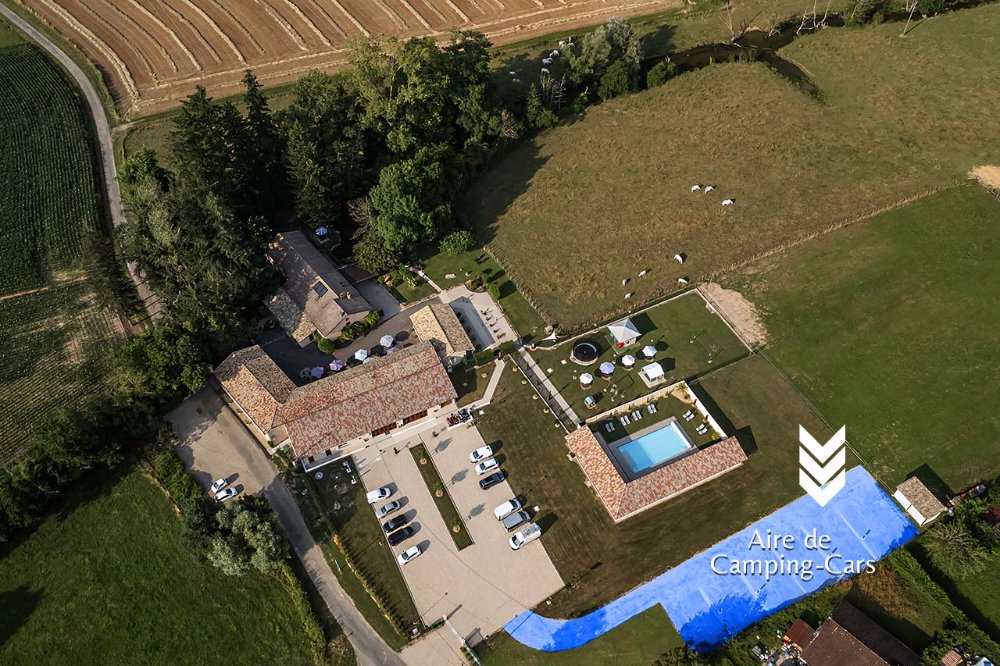 Aire camping-car � Arbigny (01190) - Photo 10